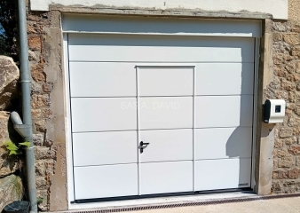 porte de garage sectionnelle avec portillon