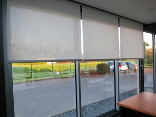 Store intérieur à enroulement motorisé - Herbignac